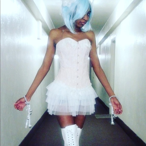 Meet your Posher, Jessica - Picture 12 of 13